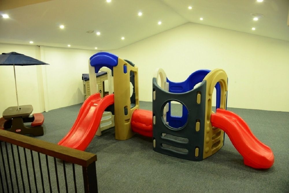 Oak Ray City Hotel Канди Екстериор снимка