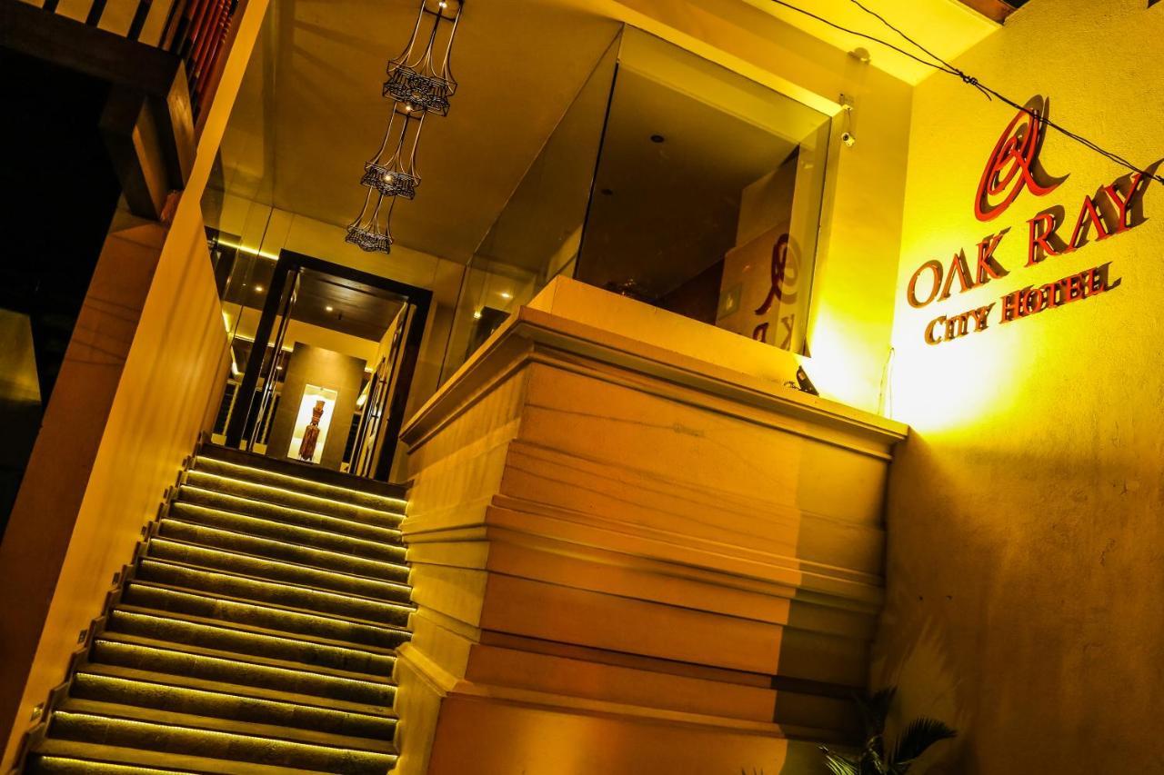 Oak Ray City Hotel Канди Екстериор снимка