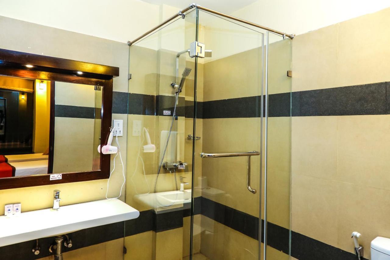 Oak Ray City Hotel Канди Екстериор снимка